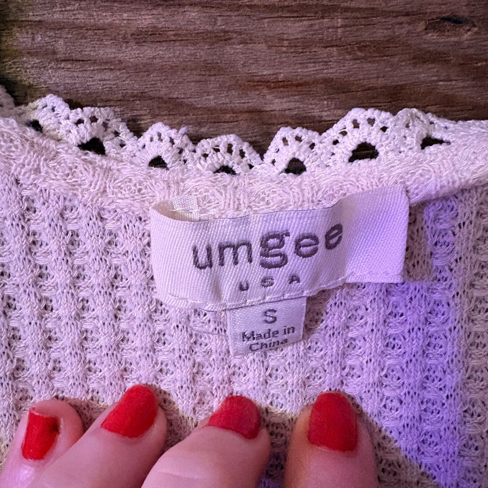 Umgee Cream Waffle Knit Sleeveless Dress with Lace Trim in Small - Picture 2 of 3